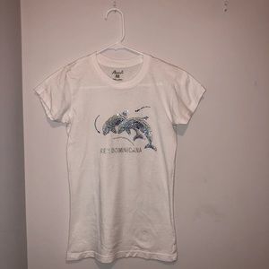 Dominican Republic t-shirt with two dolphins